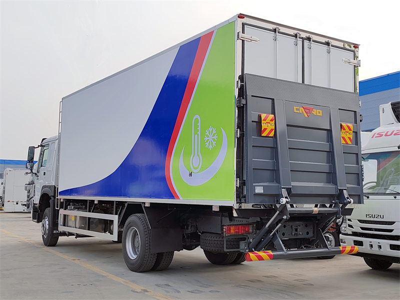  Howo 6x4 Refrigerator Van Truck