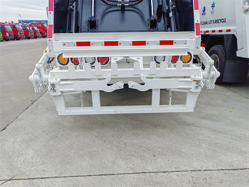 Howo garbage compactor truck