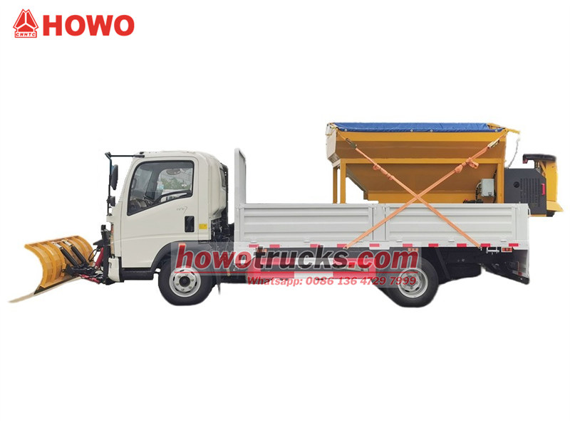 HOWO 4cbm snow shovel truck