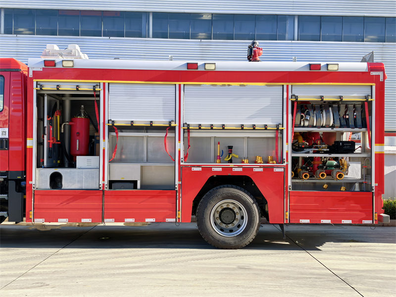 Howo 4x2 fire fighting truck