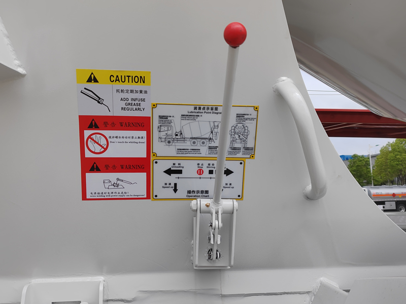 Dual-Side Linked Control Handle