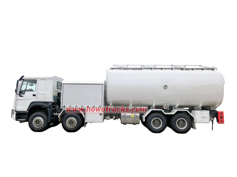 Sinotruk HOWO 8x4 aircraft refueling truck