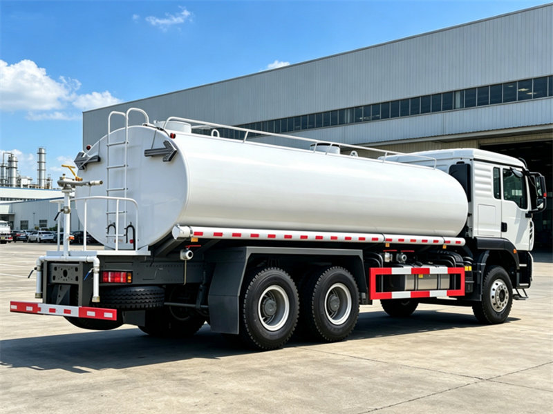 HOWO TX 20000L water tank truck